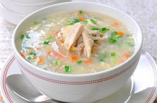 Món súp yến sào gà xé cho ngày hè bớt nóng
